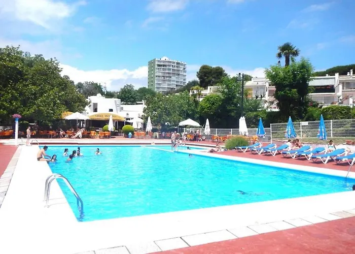 Beautiful Apartment, Swimming Pool And 2 Διαμέρισμα